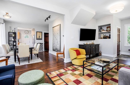 Three Oaks Casa | Family Home with Porch & Deck, Private Hot Tub, Firepit, & Fast WiFi - 1 Dog OK
