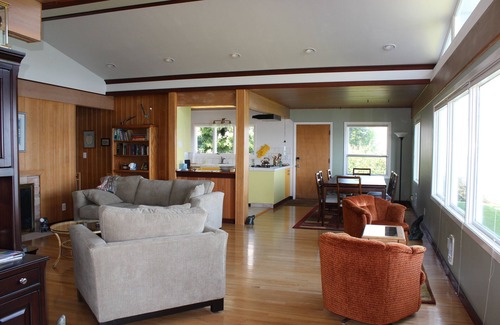 Lummi Island Casa | Casa familiar con playa privada e impresionantes vistas a la montaña