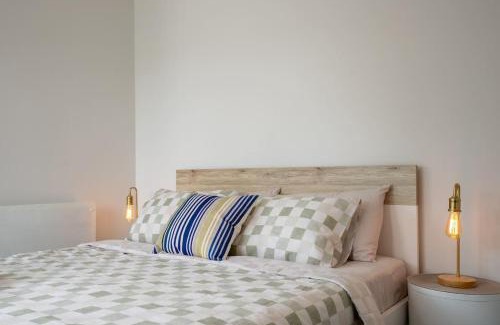 Hornby Casa | Family Home with Spa, Office and BBQ