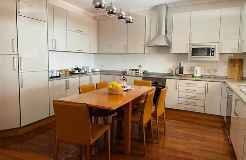 Espinho Casa | Family house close to the beach!