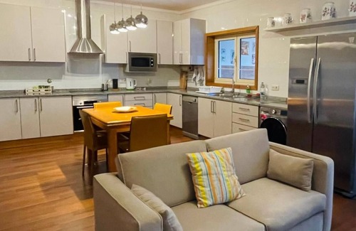 Espinho Casa | Family house close to the beach!