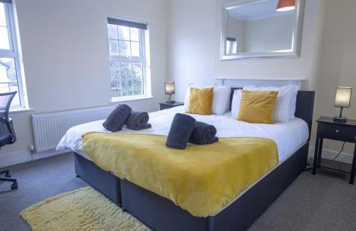 Rushmoor District Casa | Family house in Farnborough
