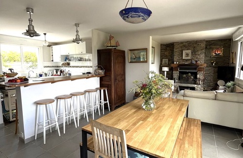 Groix Casa | Casa familiar cerca playa Groix, jardín y garaje