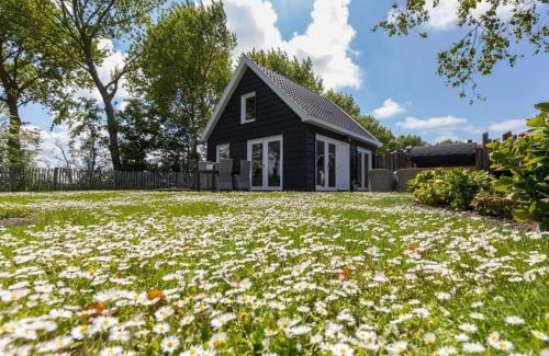 Municipality of Veere Casa | Family house with an ideal location, private terrace, garden and sauna
