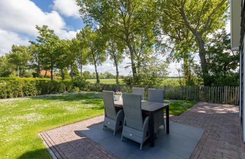 Municipality of Veere Casa | Family house with an ideal location, private terrace, garden and sauna