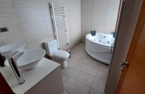 Puchuncavi Casa | Family house with jacuzzi, stove, garden and chicken coop!