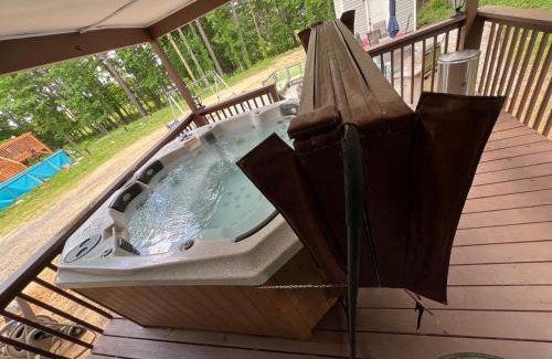 Charlotte Casa | Family House with Jacuzzi