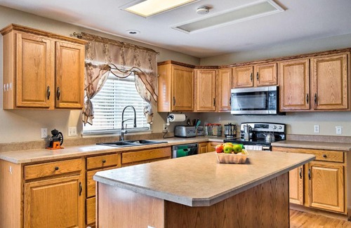 Seven Hills Casa | Family House with Private Yard - 16 Mi to DIA!