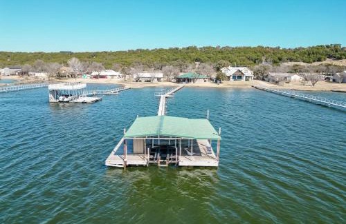 Graham Casa | Family Lakefront Home with Large Porch