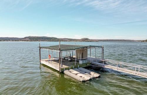 Graham Casa | Family Lakefront Home with Large Porch