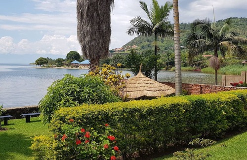 Gisenyi Casa | Family Nest Kivu Beach