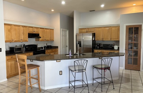 Fish Hawk Casa | Family Nook, cozy family vacation spot: large pool, close to Disney and beaches