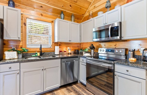 Sevierville Cabina | Family Oasis By Ghosal Luxury Lodging