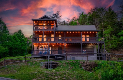 Sevierville Cabina | Family Oasis By Ghosal Luxury Lodging