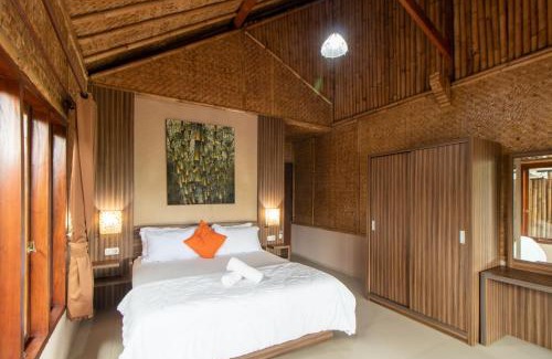Bandung Villa | Family Only Pool & Mountain View Modern Bamboo Villa - De Reiz Ethnic Syariah