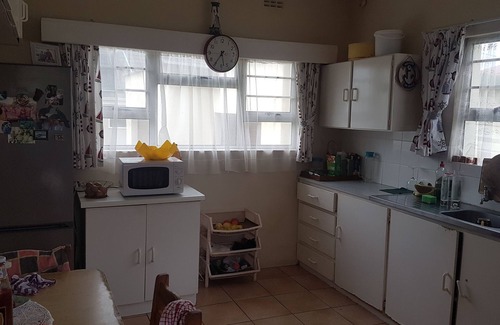 Kidd's Beach Cabaña | Family Owned 4 Bedroom Beach Cottage with amazing views