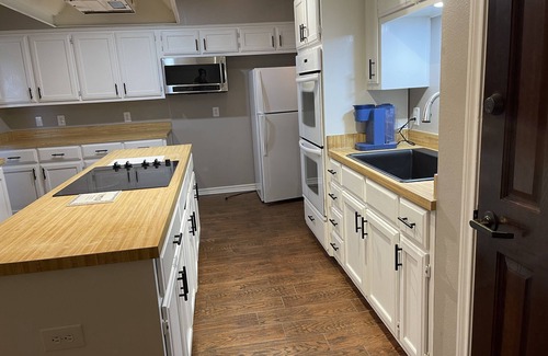 Hico Casa | Family Owned Small Farm, Relax at the Circle4B Ranch!