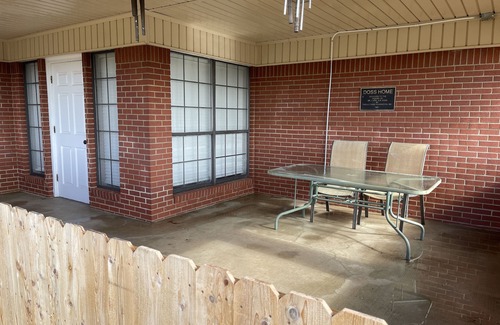 Hico Casa | Family Owned Small Farm, Relax at the Circle4B Ranch!