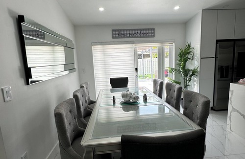 Miami Gardens Casa | Family Paradise has entertainment for everyone in the property it's cozy & fun!