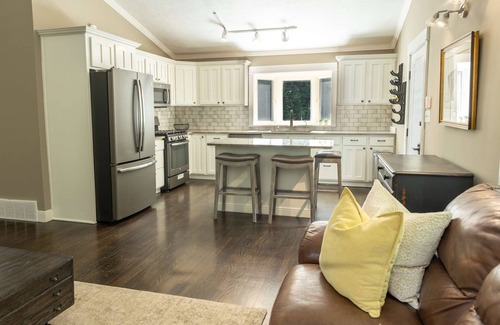Williamsburg Casa | Spacious 5BR Home by Horse Show - Family-Friendly!