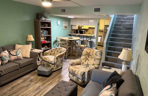 Bel Air Condominio | Family & Pre-Approved Pet Friendly Condo No elevators 3 bedrooms 3 bathrooms