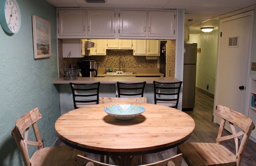 Bel Air Condominio | Family & Pre-Approved Pet Friendly Condo No elevators 3 bedrooms 3 bathrooms