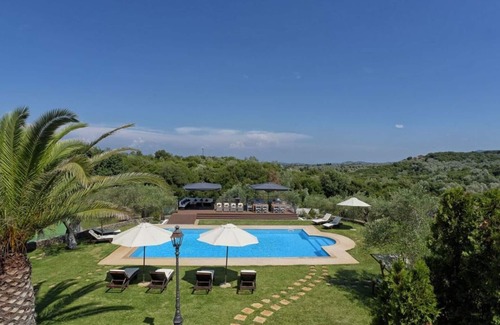 Vassilatika Villa | Privilege Villas Luxury Villa Privilege Classic con piscina interior climatizada al aire libre