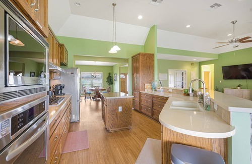 Liberty Hill Otro | Family Ranch on 14 Acres +Wiffle Ball & Disc Golf Course and Large Game Room