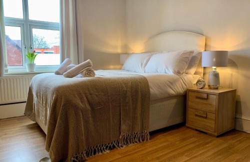 Willenhall Casa | Family-Ready 6BR House Near City and Stadiums