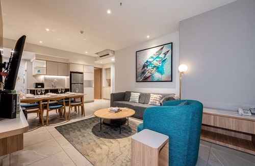 Phuong 1 Apartamento | Family retreat 8BR in Dist 1 4P's Pizza Hadilao Free Pool and Gym