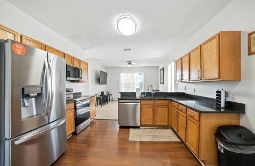 Sunset Ridge Casa | Family Retreat with Private Pool near Disney! residence
