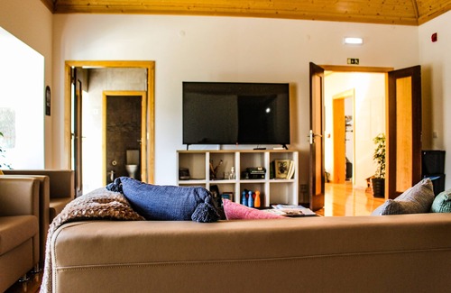 Gois Cabaña | Family Room in Góis in a Quiet Rural Setting