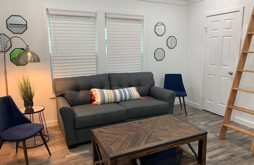 Honey Grove Cabina | Family Size Cabin