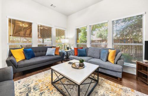 Plano Casa | Family-Sized 4BR, Pet-Friendly, Comfort & Cozy Retreat in Plano