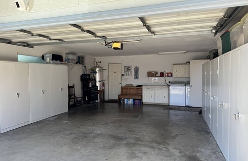 Atwater Casa | Family Sized home w/Pool, Pool table, ping pong & darts in a central location!