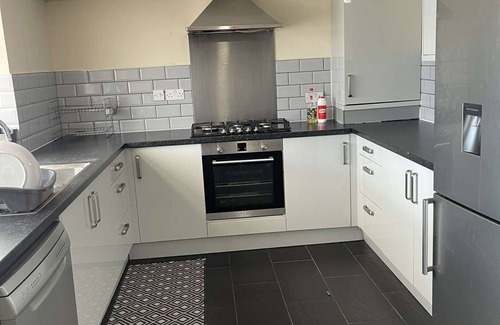 Seisdon Casa | Family-sized house with garden