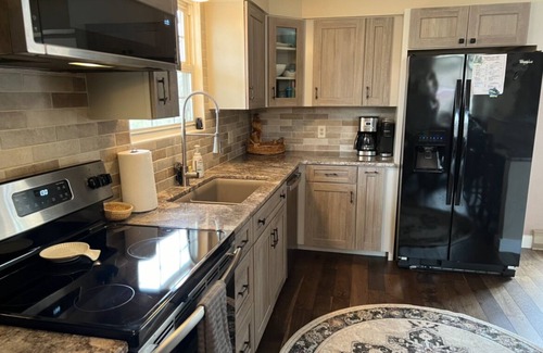 Calvin Casa | Family Sized Raystown Home - Close to Visitors Center & Downtown Huntingdon