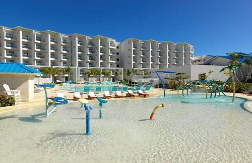 Punta Cana Apartamento | Family Swim-Up Suite: ALL-INCLUSIVE Luxury with Pool Access & Premium Benefits