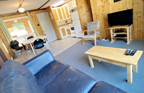 Manitoba Cabina | "Family Tides" Enjoy our sandy beach!