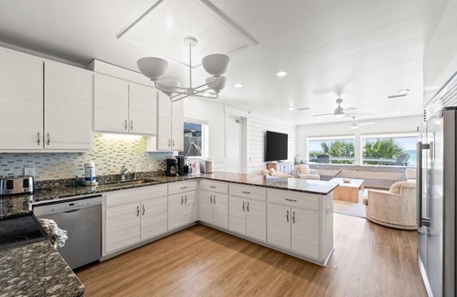 Bahama Beach Casa | Family Tides A Beach House - Beachfront - Beach House - Slps 20, Free Golf