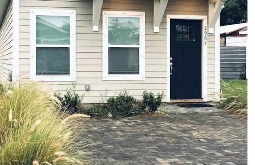 Thomas Drive Casa | Family Vacation Home - MINUTES TO BEACH AND FUN!