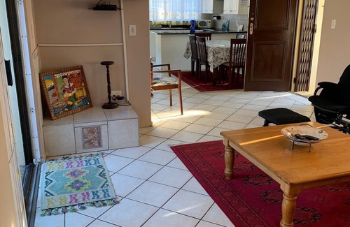 Bloubergstrand Casa | Family Vacation Home and company employee accommodations in Capetown
