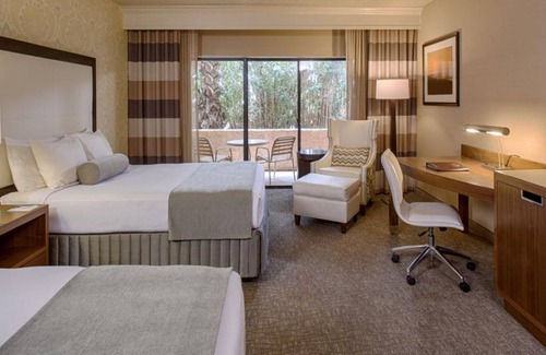 Downtown Complejo | Family Vacay! Three Comfy Units, Pool, Restaurant