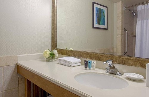 Downtown Complejo | Family Vacay! Three Comfy Units, Pool, Restaurant
