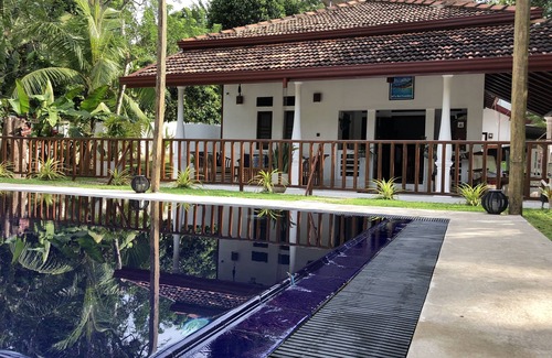 Imaduwa Villa | Villa familiar con piscina de seguridad, en el campo, a 15min de la playa.