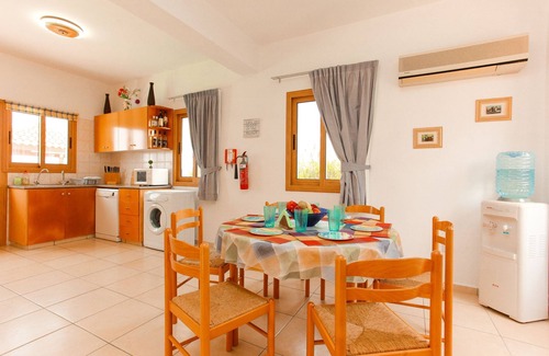Argaka Villa | Villa Hera: Vistas al mar, A / C, WiFi, Villa familiar