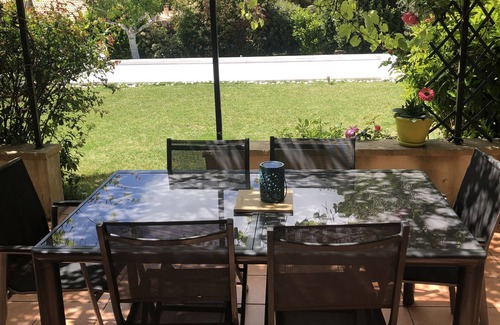 Manosque Villa | Family villa in the hills above Manosque