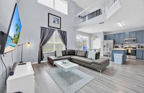 Watersong Casa | Family Villa with 6 Bedrooms Pool Spa and Game Room in Gated Resort