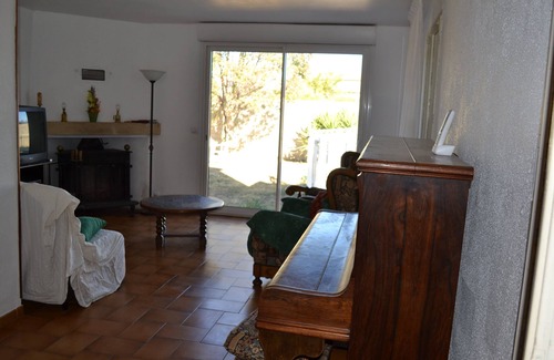 Redessan Casa | Villa familiar con piscina y jardín