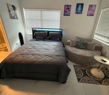 Opa-Locka Casa | Family Willy Michel